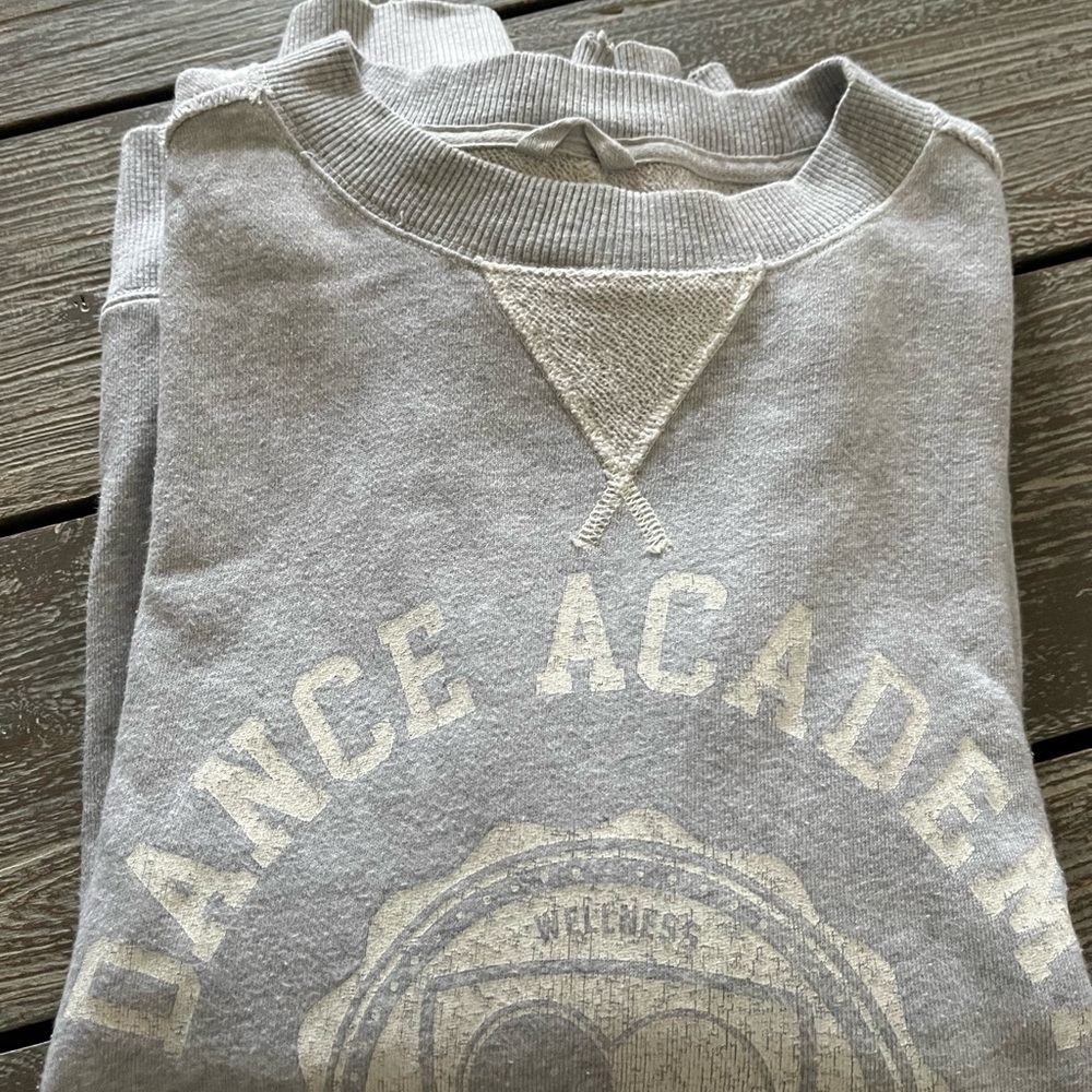 AERIE oversized grey sweatshirt, size S.
